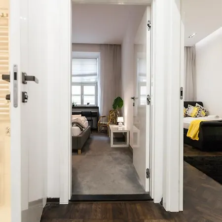 Vintage Tomasza Apartment *