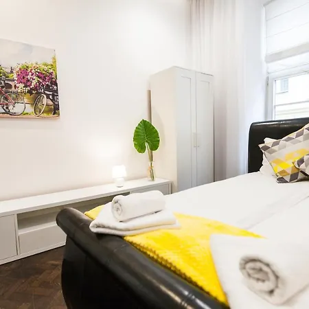 Vintage Tomasza Apartment