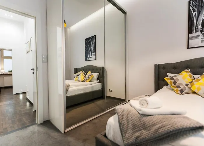 Vintage Tomasza كراكوفيا